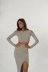 Bež pleteni komplet s prorezom – Modern soft knit set