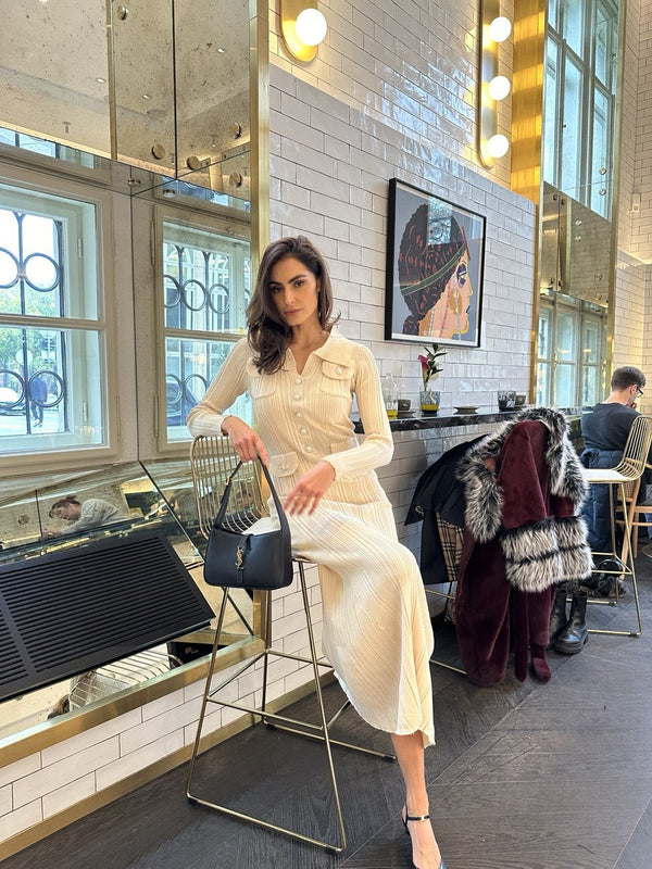 Bež rebrasta knit haljina – Soft Power look