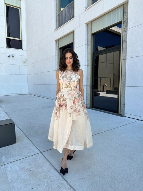 Romantic Bloom Midi Dress – elegantna haljina koja privlači poglede